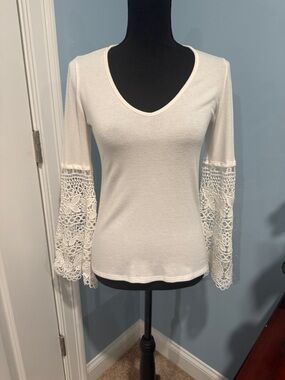 White House Black Market White Scoop Neck Top with Lace Bell Sleeves